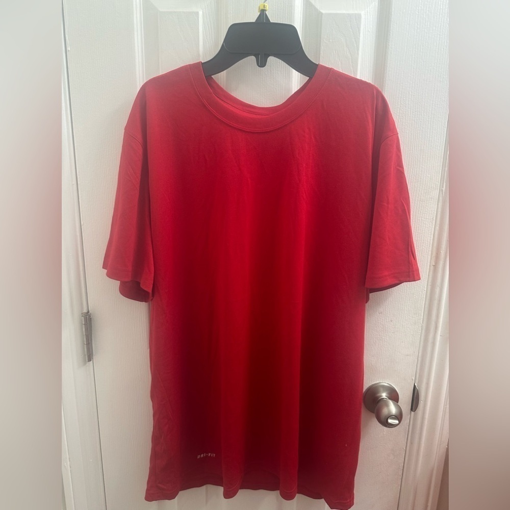 Nike dri fit Tee